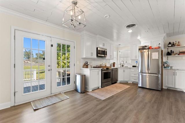 417 E School Street, Lake Charles, LA 70605