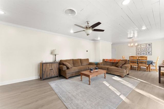 417 E School Street, Lake Charles, LA 70605