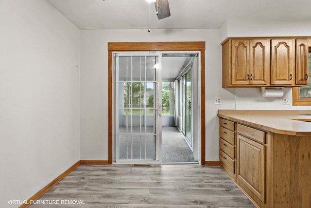 1520 N Pontiac Drive, Janesville, WI 53545