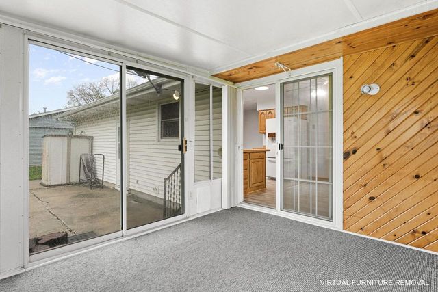 1520 N Pontiac Drive, Janesville, WI 53545