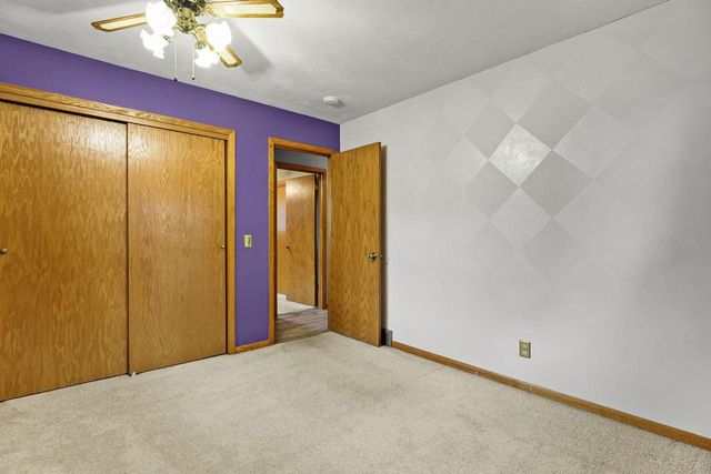 1520 N Pontiac Drive, Janesville, WI 53545
