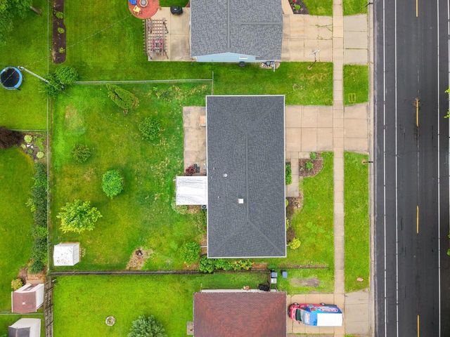 1520 N Pontiac Drive, Janesville, WI 53545