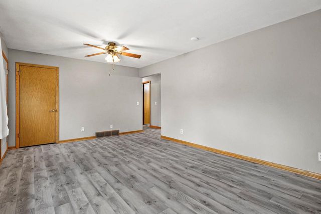 1520 N Pontiac Drive, Janesville, WI 53545