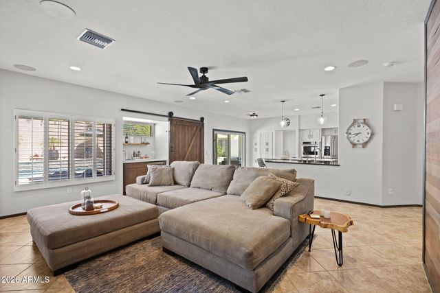 2406 W BARBIE Lane, Phoenix, AZ 85085