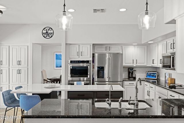 2406 W BARBIE Lane, Phoenix, AZ 85085