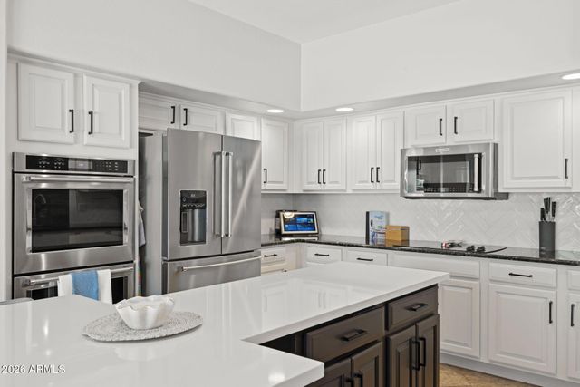 2406 W BARBIE Lane, Phoenix, AZ 85085