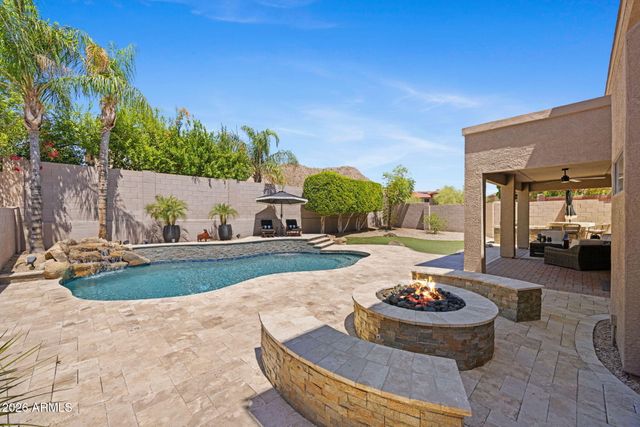 2406 W BARBIE Lane, Phoenix, AZ 85085