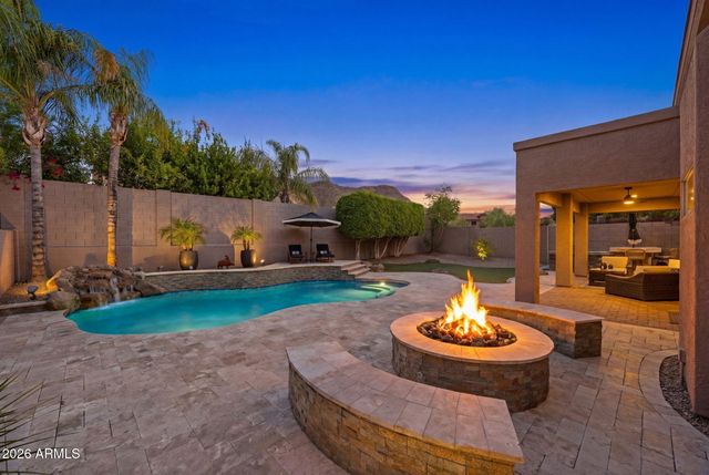 2406 W BARBIE Lane, Phoenix, AZ 85085