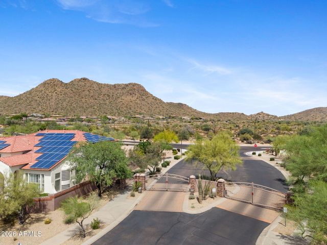 2406 W BARBIE Lane, Phoenix, AZ 85085