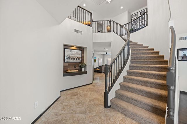 2406 W BARBIE Lane, Phoenix, AZ 85085