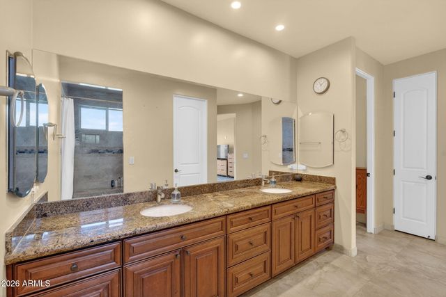 112 W CIRCLE MOUNTAIN Road, New River, AZ 85087