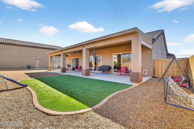 112 W CIRCLE MOUNTAIN Road, New River, AZ 85087