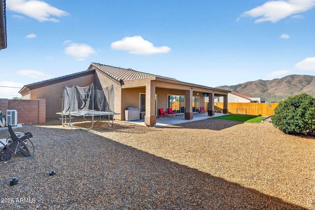 112 W CIRCLE MOUNTAIN Road, New River, AZ 85087