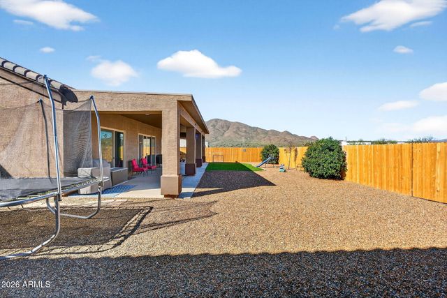 112 W CIRCLE MOUNTAIN Road, New River, AZ 85087