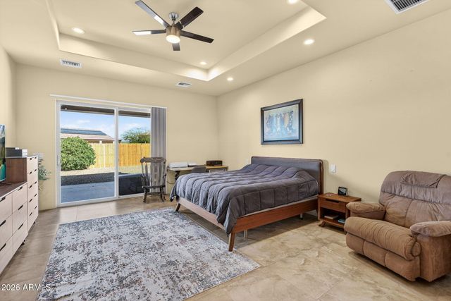 112 W CIRCLE MOUNTAIN Road, New River, AZ 85087