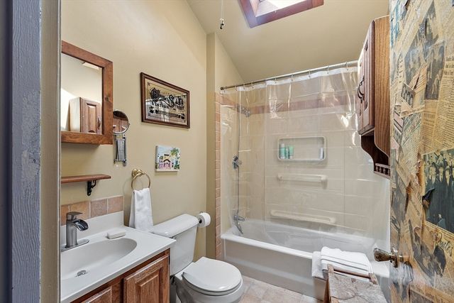 19 Lake View Drive, Ashburnham, MA 01430