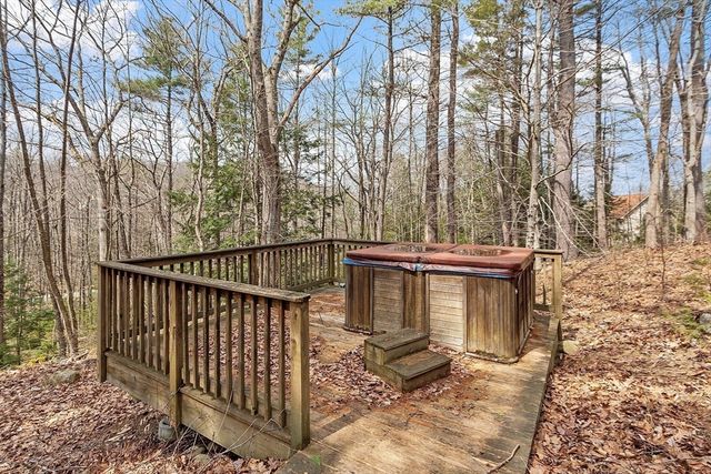 19 Lake View Drive, Ashburnham, MA 01430