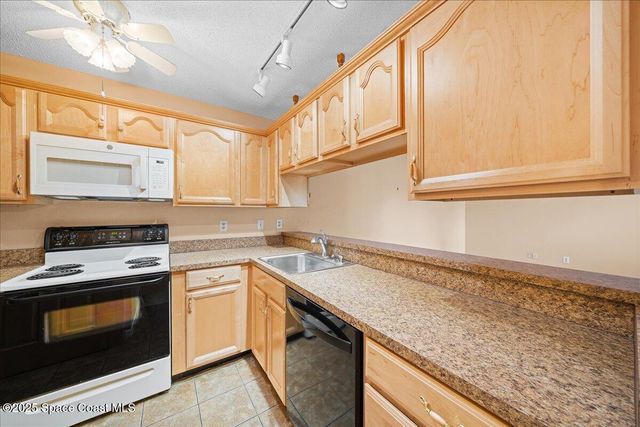 1430 Malibu Circle NE 102, Palm Bay, FL 32905