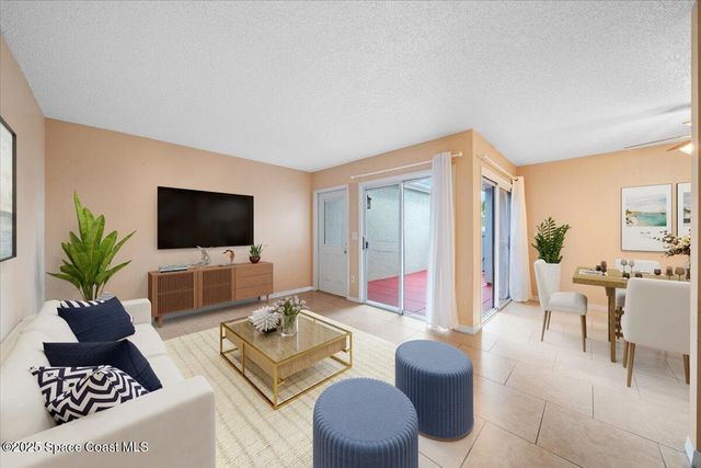 1430 Malibu Circle NE 102, Palm Bay, FL 32905