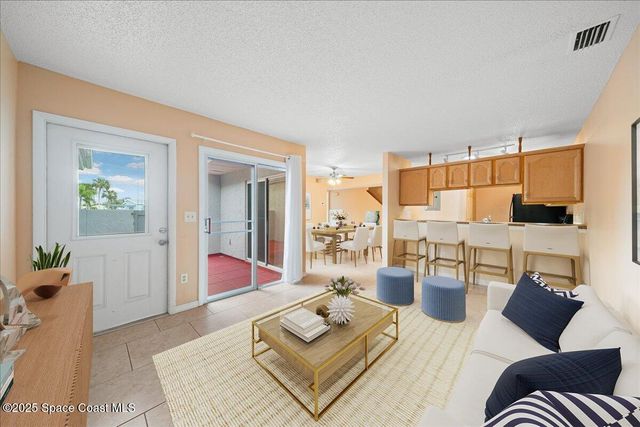 1430 Malibu Circle NE 102, Palm Bay, FL 32905