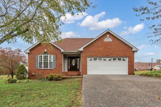 148 Hampton Pl, Gallatin, TN 37066
