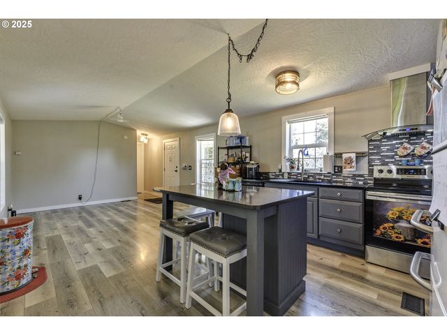 4155 Ne THREE MILE Ln 57, Mc Minnville, OR 97128