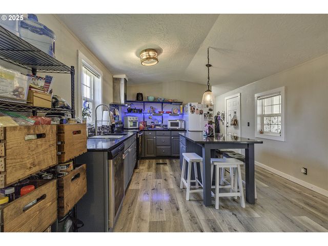 4155 Ne THREE MILE Ln 57, Mc Minnville, OR 97128