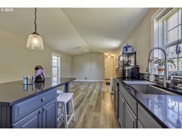 4155 Ne THREE MILE Ln 57, Mc Minnville, OR 97128