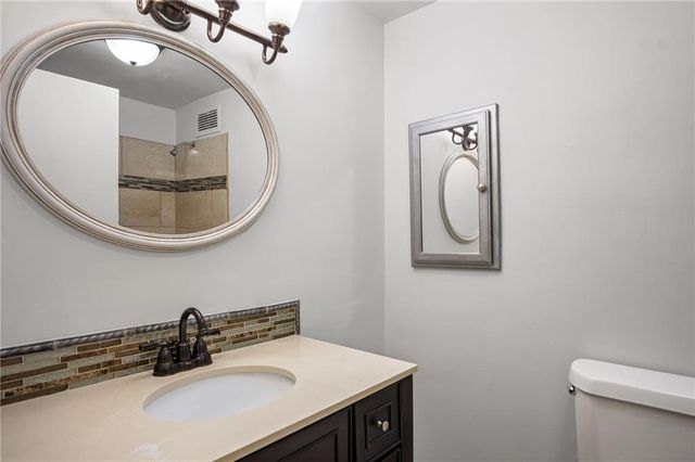 333 W meyer Boulevard 1215, Kansas City, MO 64113