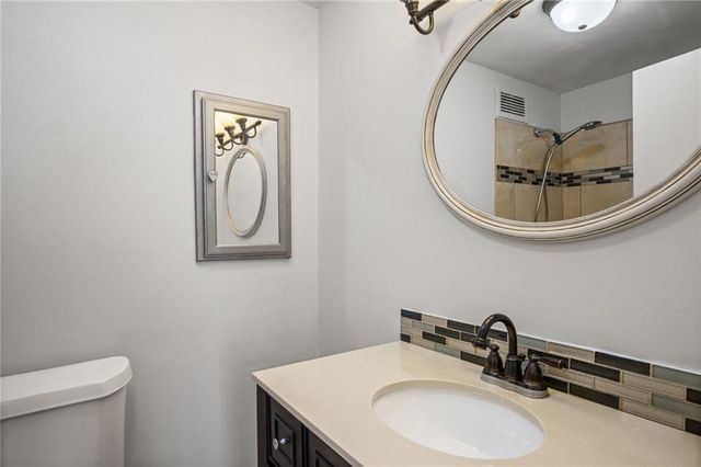 333 W meyer Boulevard 1215, Kansas City, MO 64113