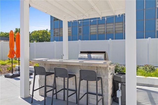 333 W meyer Boulevard 1215, Kansas City, MO 64113