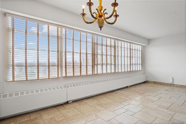 333 W meyer Boulevard 1215, Kansas City, MO 64113