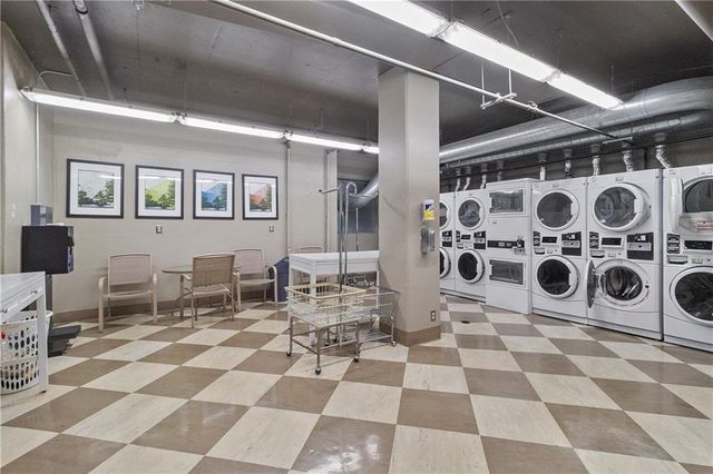 333 W meyer Boulevard 1215, Kansas City, MO 64113