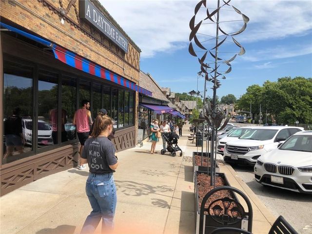 333 W meyer Boulevard 1215, Kansas City, MO 64113