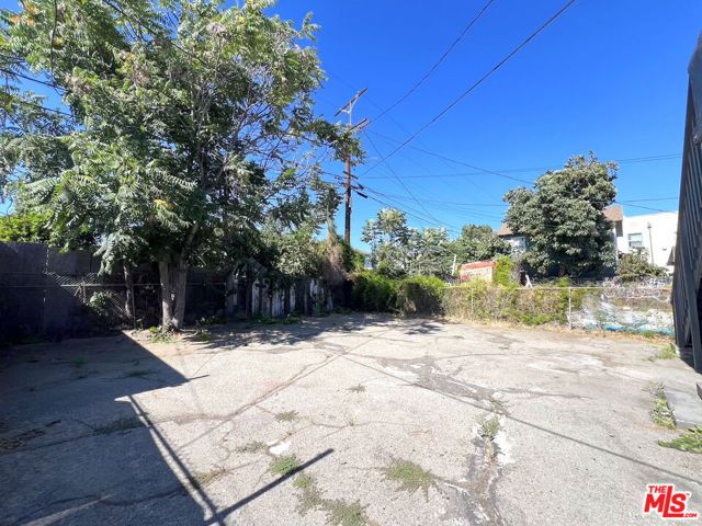 345 W 45th Street 4, Los Angeles, CA 90037