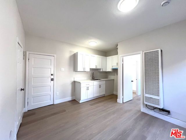 345 W 45th Street 4, Los Angeles, CA 90037