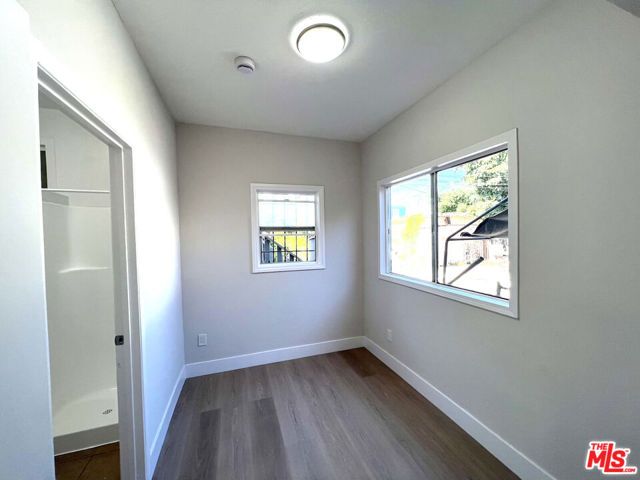 345 W 45th Street 4, Los Angeles, CA 90037