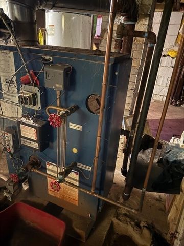 20 Conklin St, Springfield, MA 01109