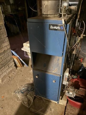 20 Conklin St, Springfield, MA 01109