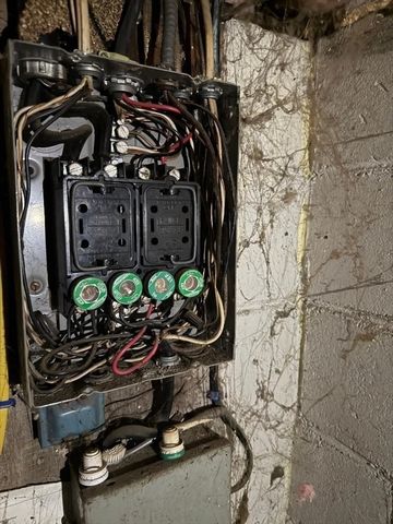 20 Conklin St, Springfield, MA 01109