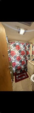 20 Conklin St, Springfield, MA 01109