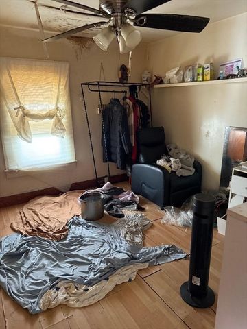 20 Conklin St, Springfield, MA 01109