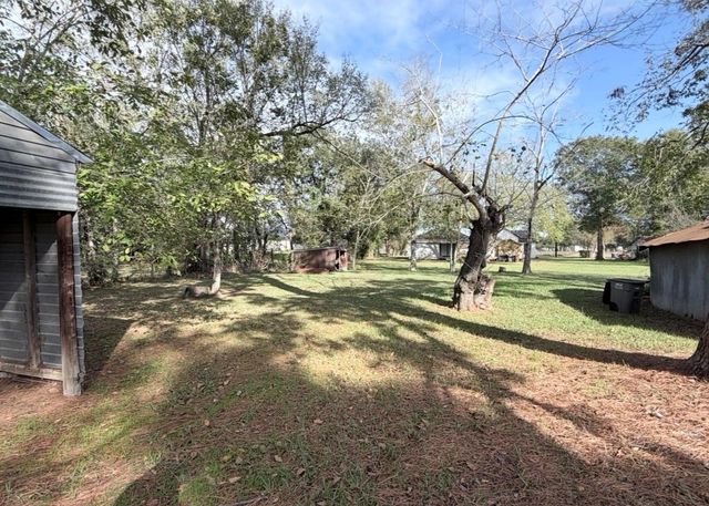 826 Fowlkes Street, Sealy, TX 77474