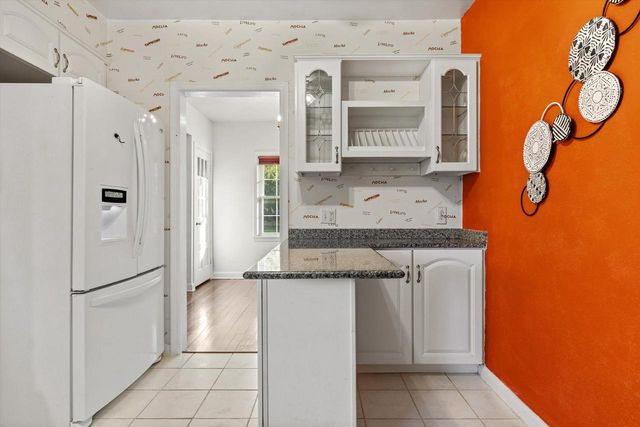 4430 W Manitoba STREET, Milwaukee, WI 53219
