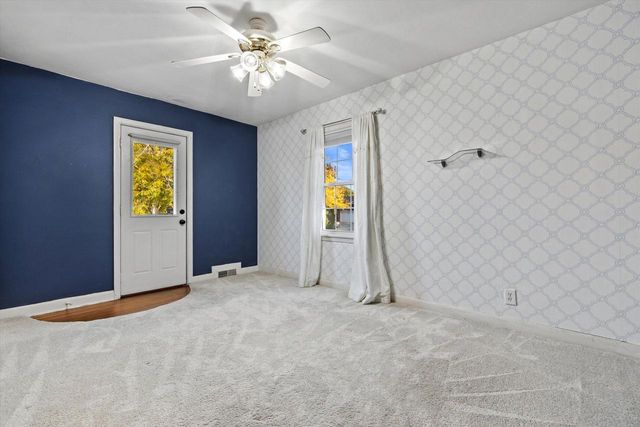 4430 W Manitoba STREET, Milwaukee, WI 53219