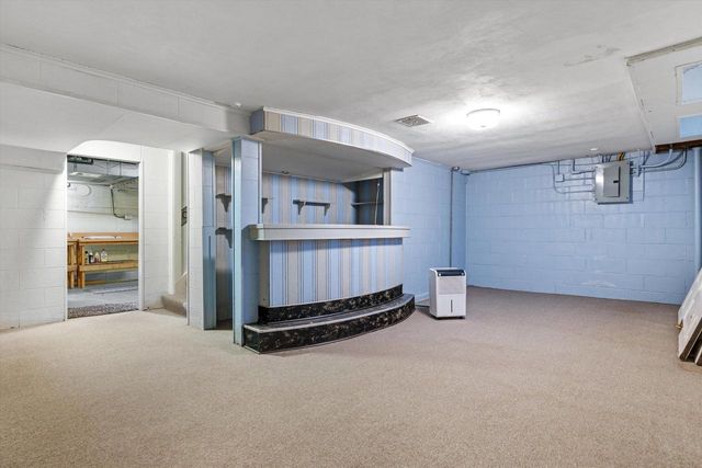 4430 W Manitoba STREET, Milwaukee, WI 53219