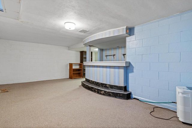 4430 W Manitoba STREET, Milwaukee, WI 53219