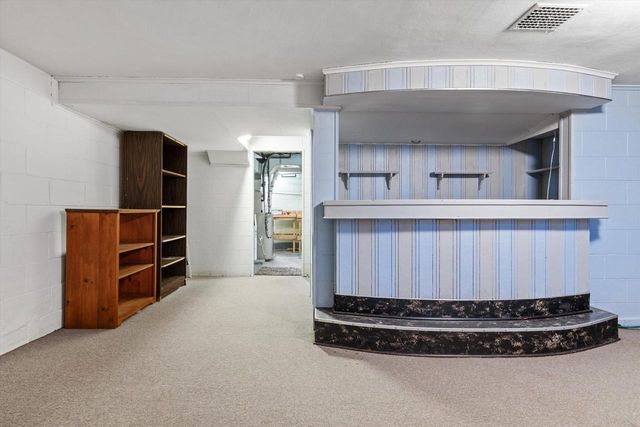 4430 W Manitoba STREET, Milwaukee, WI 53219