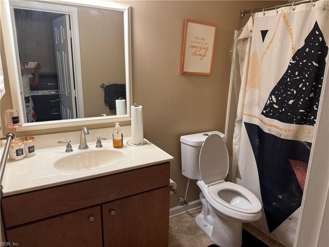 1041 Pebblewood DR, Virginia Beach, VA 23464