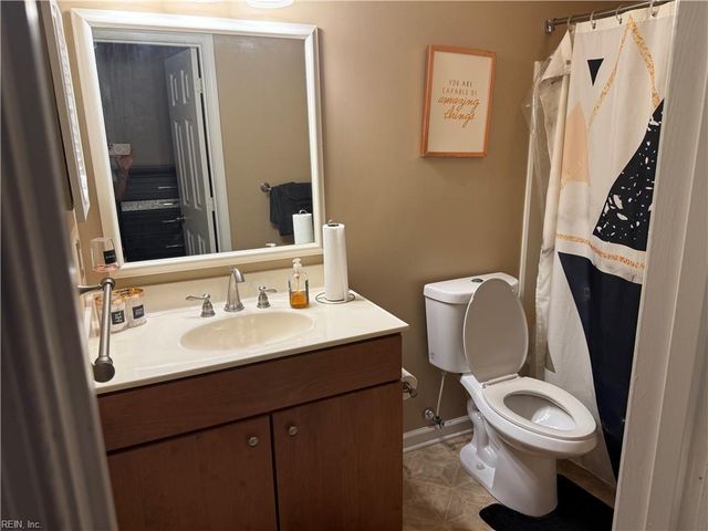 1041 Pebblewood DR, Virginia Beach, VA 23464